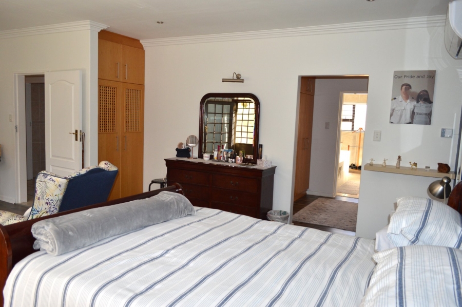 4 Bedroom Property for Sale in Wilkoppies North West